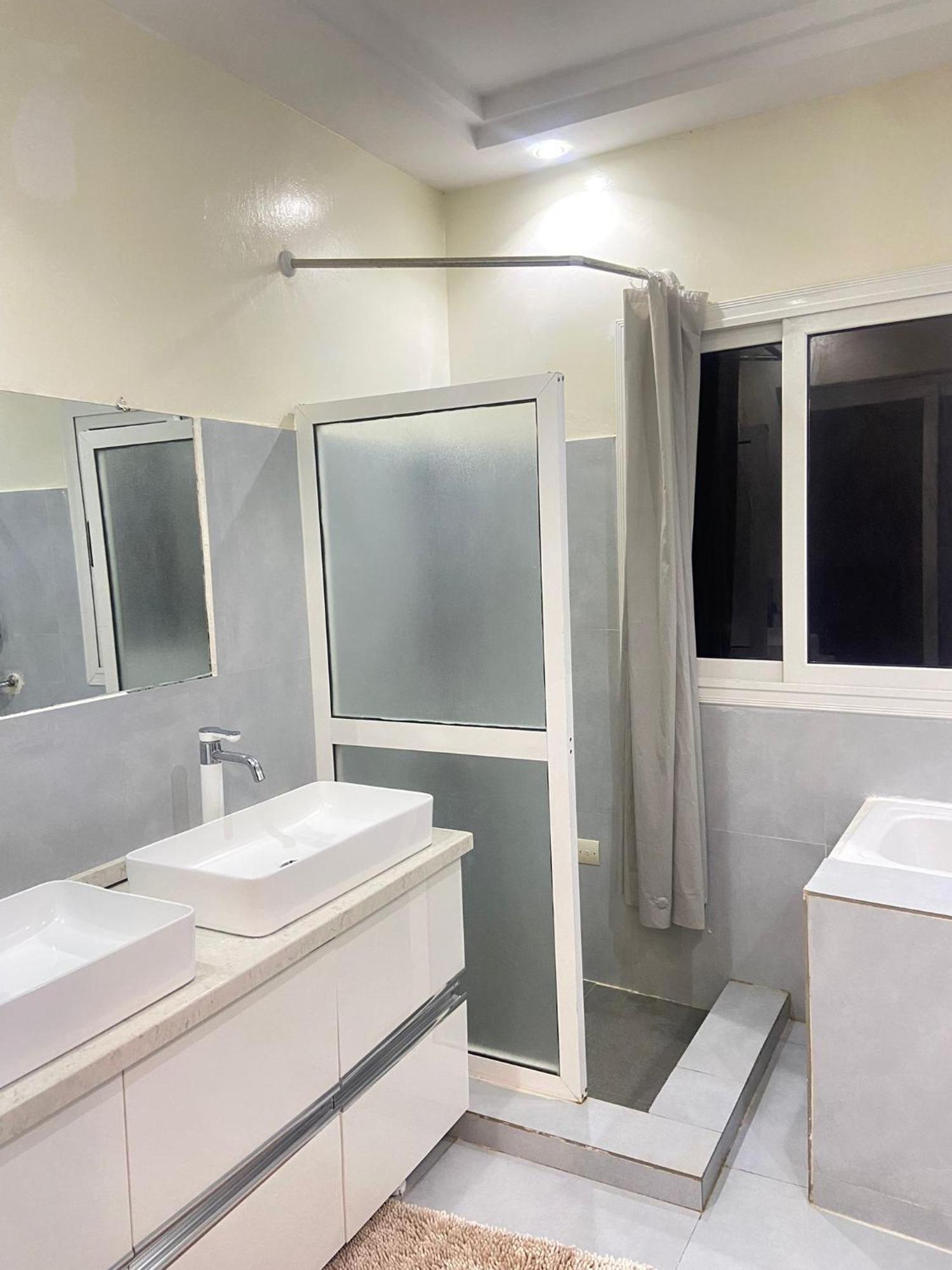 Appartement Luxe Idealement Situe A Dakar Luaran gambar